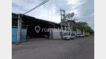LLG Murah. Dijual Gudang Hitung Tanah Saja Area Margomulyo Surabaya