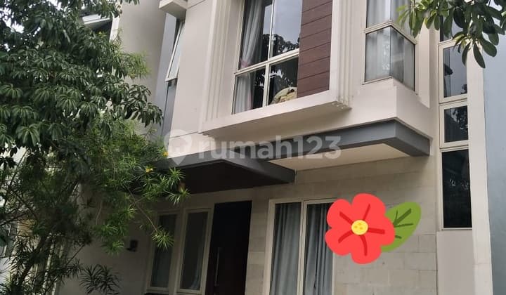 Di jual rumah 2 lt di the green bsd