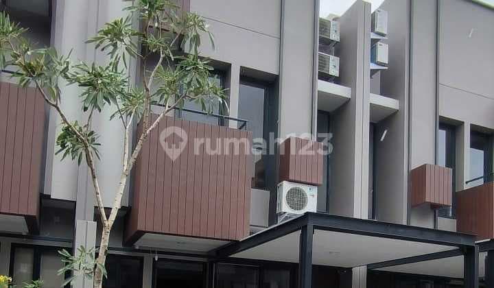 Di jual rumah 2 lt full furnish di Cluster tabebuya, BSD