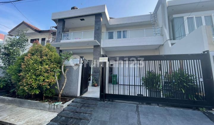 Di jual rumah 2 lt Semi Furnish di Citra Garden 2