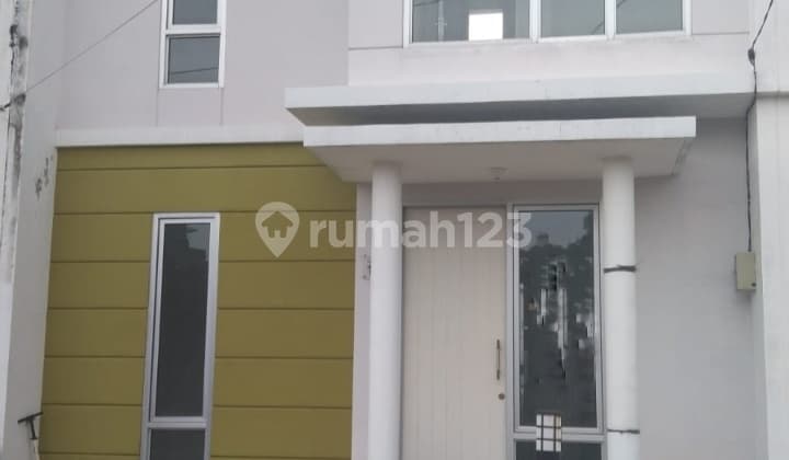 Di jual rumah di cluster Napoly, sektor 7c