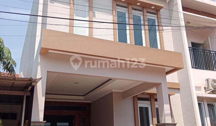 Di jual rumah di sektor 3 Bumi Puspitek Asri
