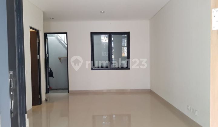 Di Sewakan Rumah 3 Lt Semi Furnish Di Tmn Provence Bsd