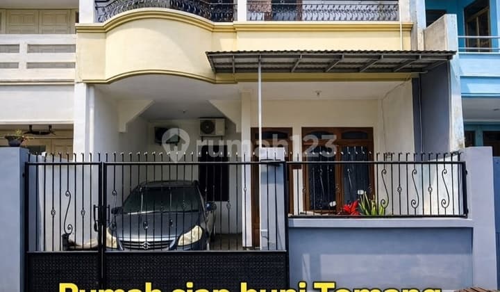 Di Jual Rumah Bagus 2,5 Lantai di Tomang Jakbar