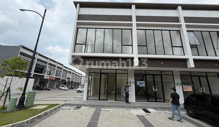 Di Sewakan Ruko East Surrento Posisi Hook di Gading Serpong