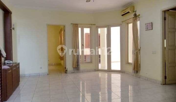 Di Sewakan Rumah Bagus 2 Lt Di Daan Mogot Baru