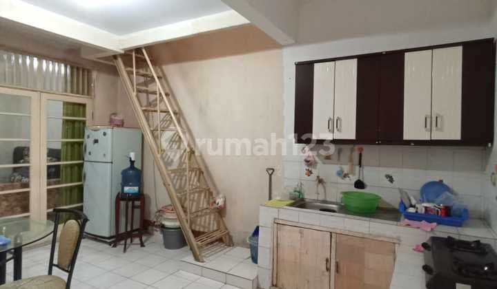 For Sale: 1.5-Story House, On Boulevard Roadside