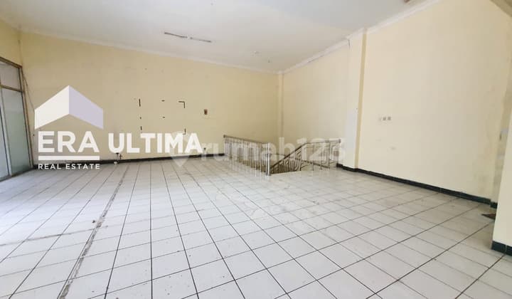 Ruang-usaha di Pasteur, Bandung Bagus Sekali SHM