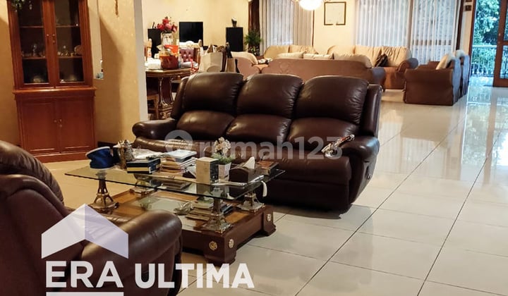 Disewakan Rumah Mewah di Ciumbuleuit