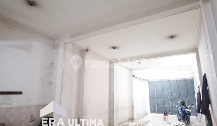 Ruko Strategis Siap Huni Terawat di Jamika, Bandung