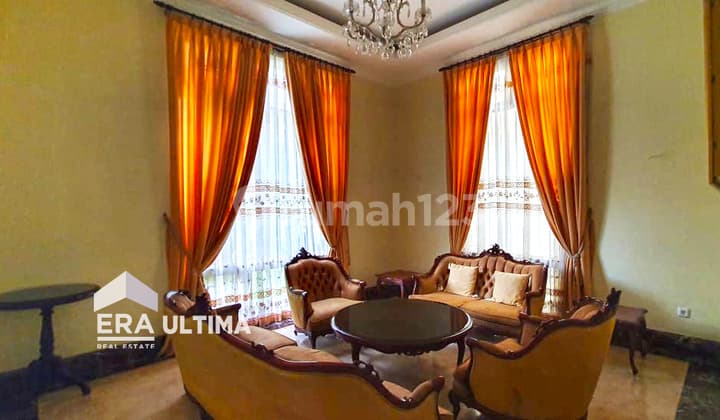 Rumah 2 Lantai Bagus Fullfurnish di Sukasari, Bandung