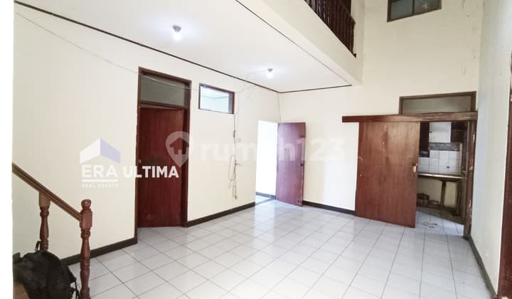 Rumah 2 Lantai Bagus Unfurnished SHM di Sayap Gatsu Gatot Subroto