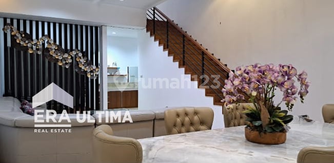 Rumah Bagus Minimalis Siap Huni di Singgasana, Bandung