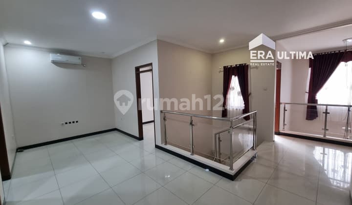 Rumah Luas Terawat Siap Huni di Margahayu Bandung Timur