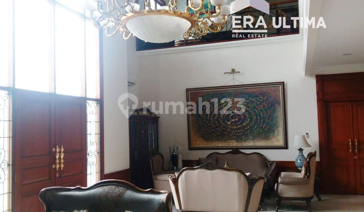 Rumah Mewah Siap Huni di Komplek Batununggal, Bandung