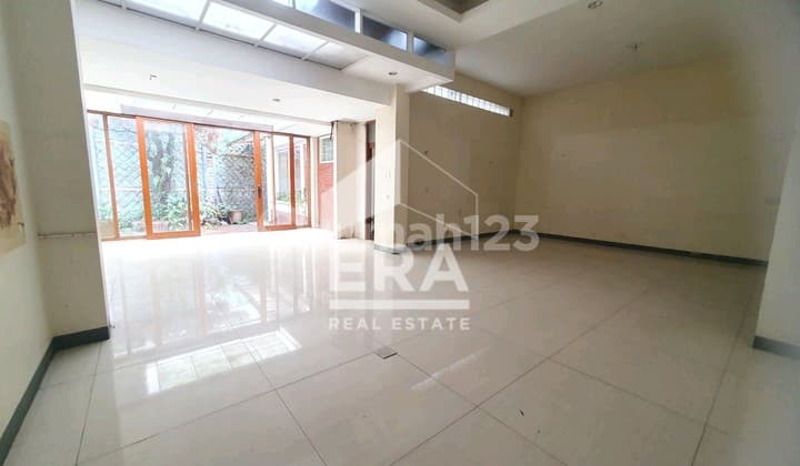 Rumah Strategis di Sayap Riau, Tengah Kota Bandung