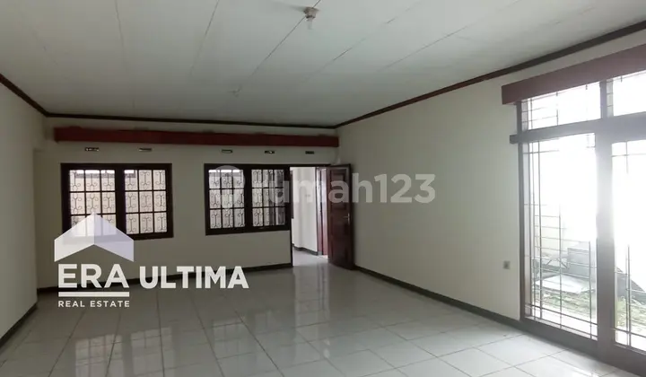 Rumah Siap Huni Cocok untuk Kantor di Turangga Bandung
