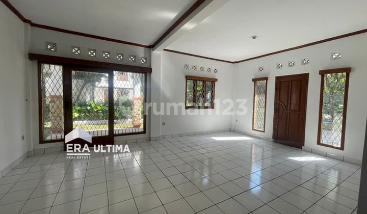 Rumah Siap Huni Strategis Sejuk di Gegerkalong