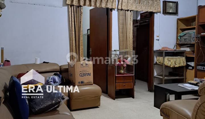 Well-Maintained Strategic House in Pagarsih, Bandung