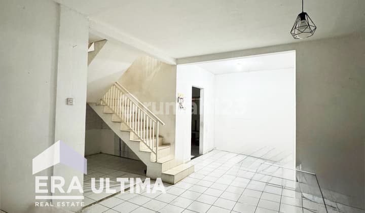 Rumah Minimalis Terawat Lokasi Strategis di Buahbatu