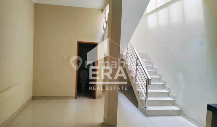 Minimalist Ready-to-Occupy House in Dadali Sayap Pajajaran Complex.