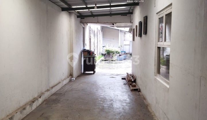 Rumah Cocok Untuk Tempat Tinggal, Kantor di Sayap Pajajaran