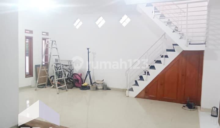 Rumah Minimalis Siap Huni Bebas Banjir di Antapani