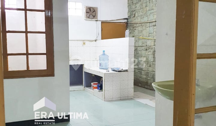 Ruko Siap Pakai Cocok untuk Usaha di Taman Kopo Indah 2