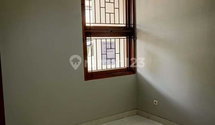 Rumah 2 Lantai Siap Huni di Cherry Field