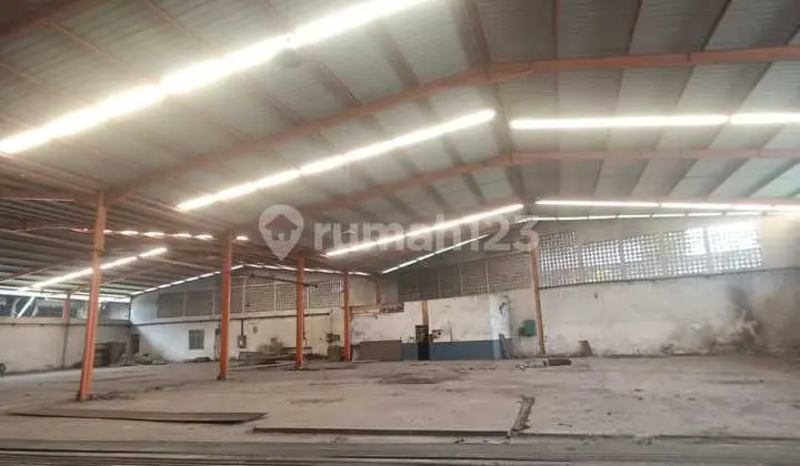 Strategic Ready-to-Use Warehouse in the Cimahi Area