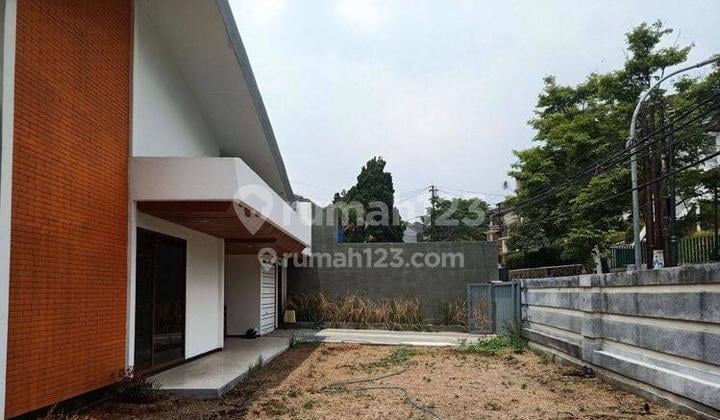Rumah 2 Lantai Luas Terawat di Setrasari Bandung Utara