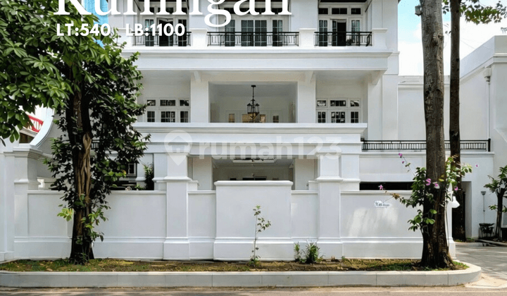 Price Drop!!! Kuningan For Sale Rumah Mewah Eksklusif, Desain Modern Classic, Super Strategis di Pusat Bisnis dan Perkantoran