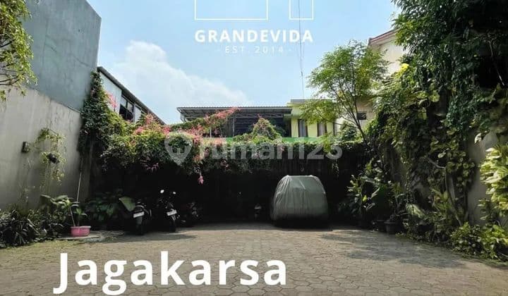Tanjung Barat Rumah Kantor Lokasi Tenang Dan Aman, Bangunan 3 Lantai, Harga Menarik