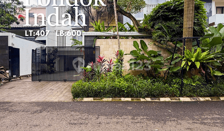 House For Sale Pondok Indah Modern Minimalist House, Well-Maintained 3-Story Building.