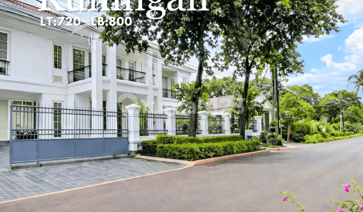 Kuningan For Sale Rumah Terawat dan Siap Huni, di Pusat Bisnis dan Perkantoran, Layout Lapang.