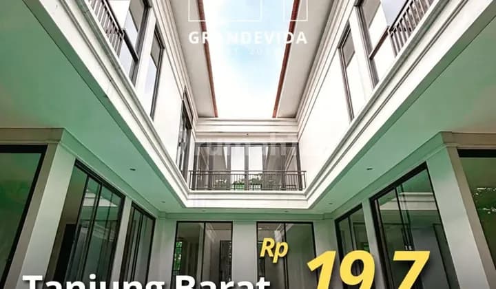TANJUNG BARAT RUMAH CANTIK TERAWAT DAN SIAP HUNI, PRIVATE POOL, DALAM TOWNHOUSE BESAR, AKSES CEPAT KE CBS SIMATUPANG