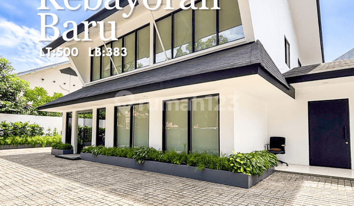 Mini Building For Rent Kebayoran Baru, Highly Strategic Location, Ready to Occupied and Well-Maintained, Prime Area.