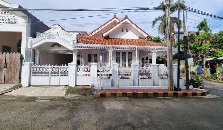 Rumah Hook Luas 15 Menit ke Gerbang Tol Cisalak 3 Dibantu KPR J44872