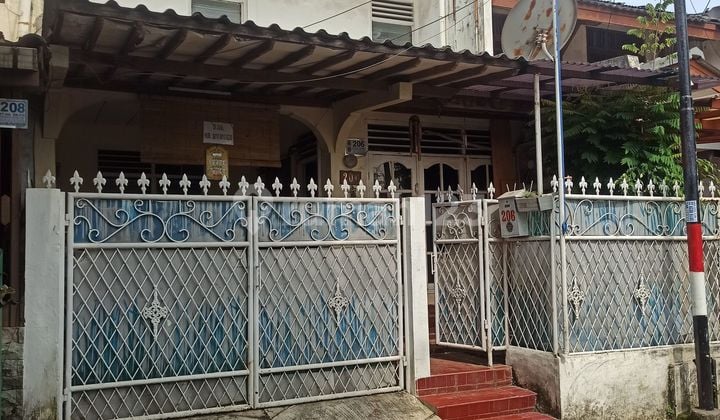 Rumah 4 KT Strategis 11 Menit ke Pintu Tol Kukusan 1 Hadap Timur J42889