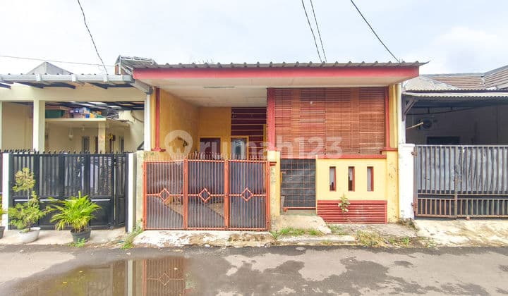 Rumah 8 Menit ke Mall Paradise Walk Serpong Hadap Timur J-37473