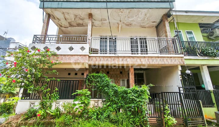 Rumah 2 Lantai SHM 15 Menit ke Stasiun Bojong Gede Siap Huni J38057