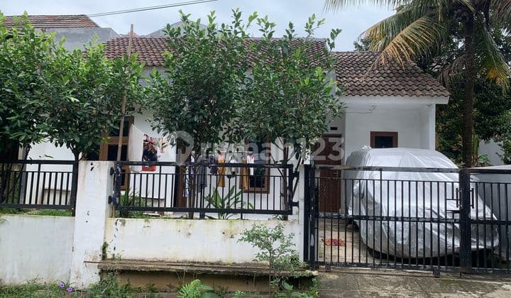 Rumah Strategis Luas 9 Menit ke Stasiun Depok Dibantu KPR J-44235