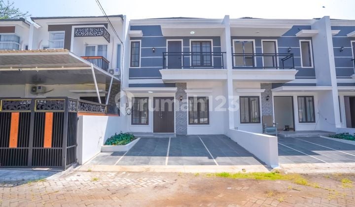 Rumah SHM 2 LT Hadap Timur 10 Mnt ke Rs Citra Medika Depok J-34093