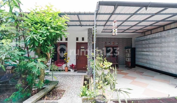 Rumah SHM Minimalis 15 Menit ke Stasiun Depok Baru Dibantu KPR J38420