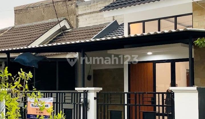 Minimalist House Near Bekasi Station Access 3 Rooms Assisted with Mortgage J44909