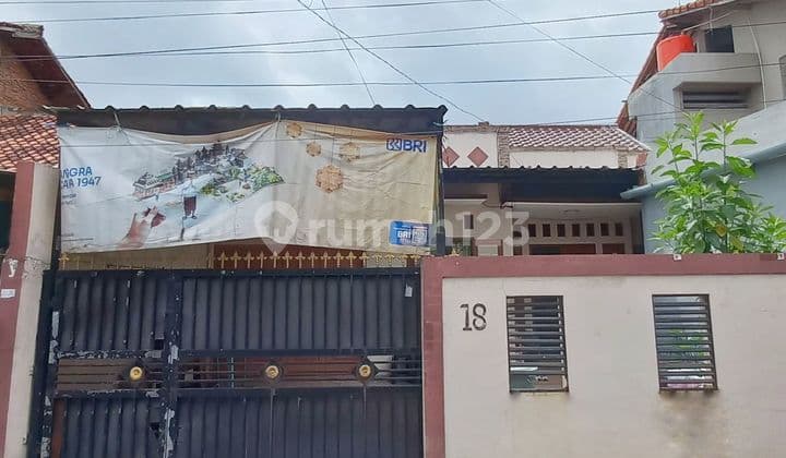 Rumah Luas SHM 9 Menit ke Gerbang Tol Kebon Jeruk 2 Dibantu KPR J40195