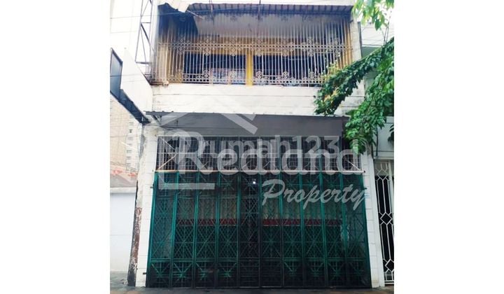 Ruko di KH Wahid Hasyim , Semarang ( Si 8254 ) Ruko di KH Wahid Hasyim , Semarang ( Si 8254 )