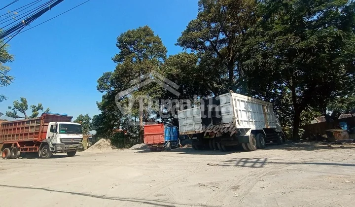 Land on Jalan Perintis Kemerdekaan, Semarang, 5300. Land on Jalan Perintis Kemerdekaan, Semarang, 5300.