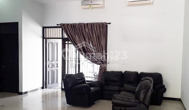 Rumah di Perum Graha Estetika , Semarang Yv Si 5815