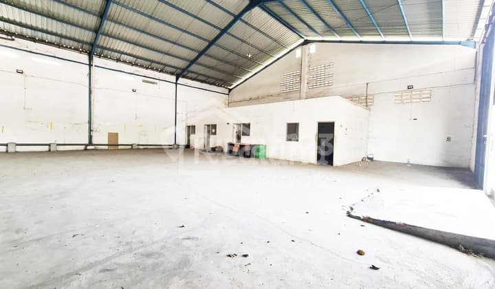 Gudang di Arteri Soekarno Hatta , Semarang Vn Si 5839